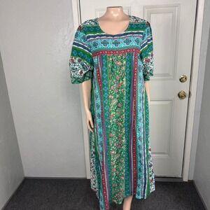 Vermont Country Store Nightgown Medium Floral Muumuu Cotton Bohemian Hippy KK17